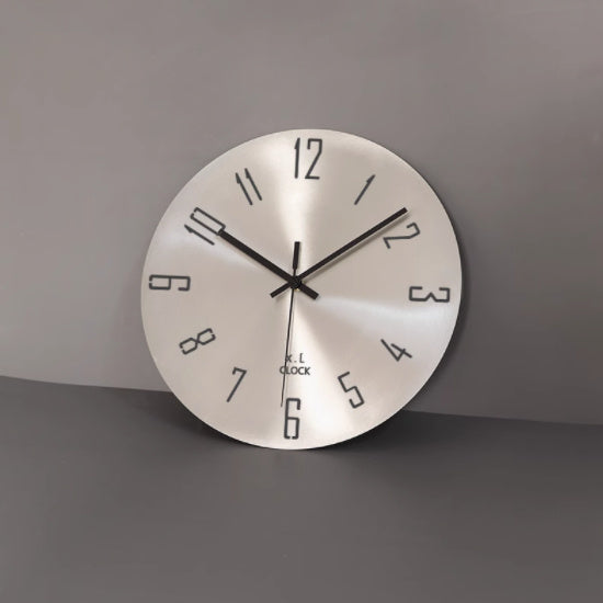 Metall-Uhr