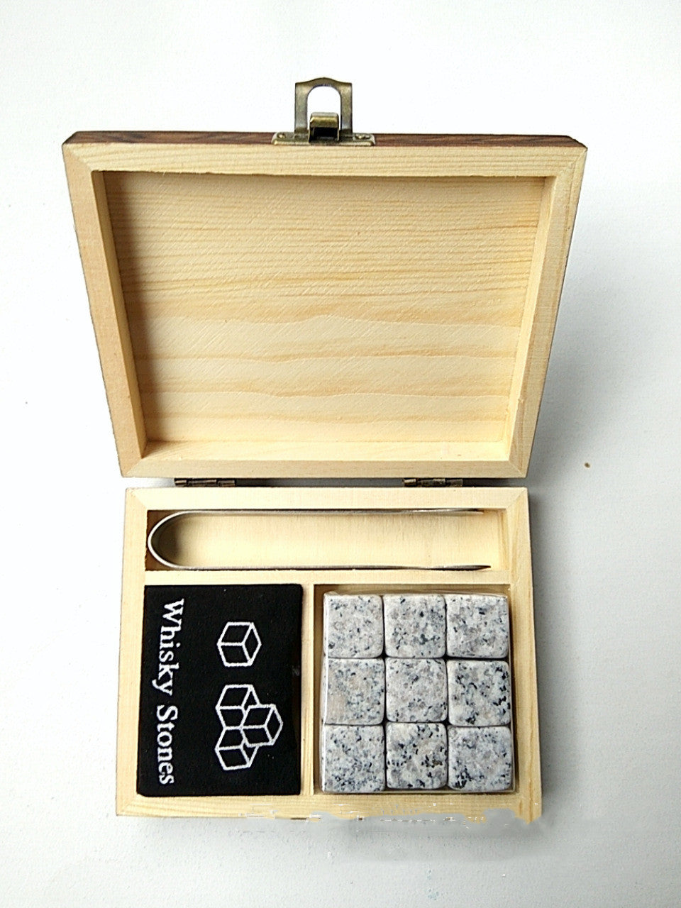 Whiskeysteine im edlen Holzkoffer