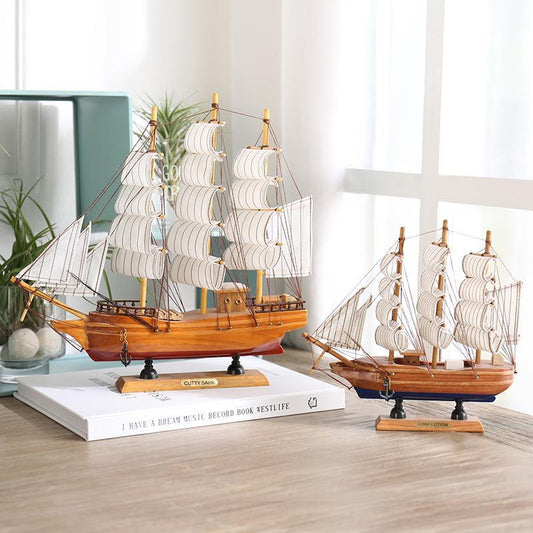 Holz-Segelboot