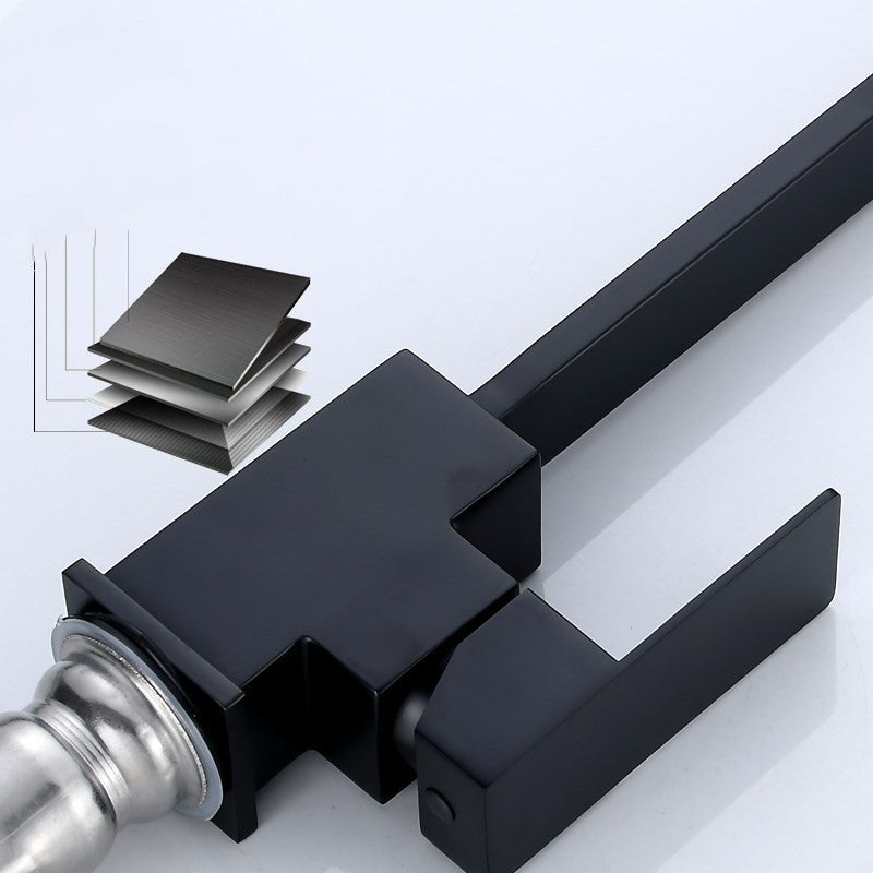 Moderne Küchenarmatur in schwarz